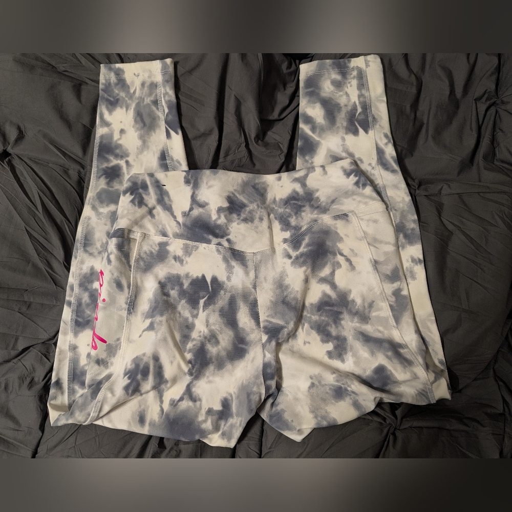 PINK Victoria’s Secret ULTIMATE Tie-Dye Leggings – Size Large – NWOT